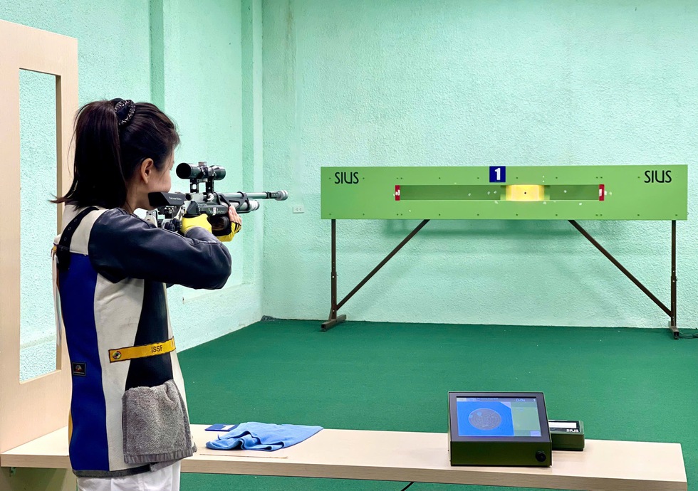 Nhà vô địch ASIAD Phạm Quang Huy và tốp 4 Olympic Trịnh Thu Vinh đấu giải bắn súng quốc gia- Ảnh 4.