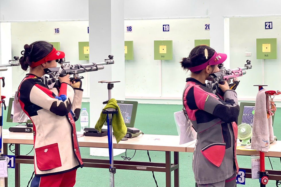 Nhà vô địch ASIAD Phạm Quang Huy và tốp 4 Olympic Trịnh Thu Vinh đấu giải bắn súng quốc gia- Ảnh 3.