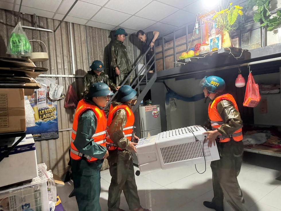 Trường miền núi Đà Nẵng ứng phó bão số 10: Giữ an toàn tuyệt đối cho học trò- Ảnh 6.