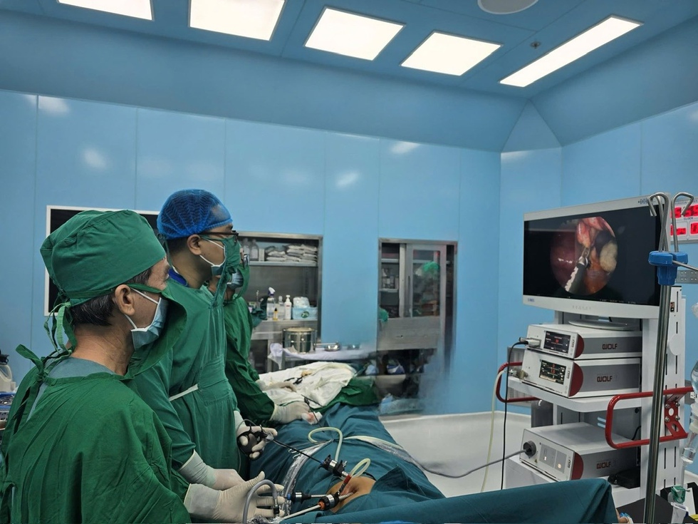 Người dân ở Côn Đảo được khám chữa bệnh không khác gì ở Bệnh viện Bình Dân- Ảnh 2.