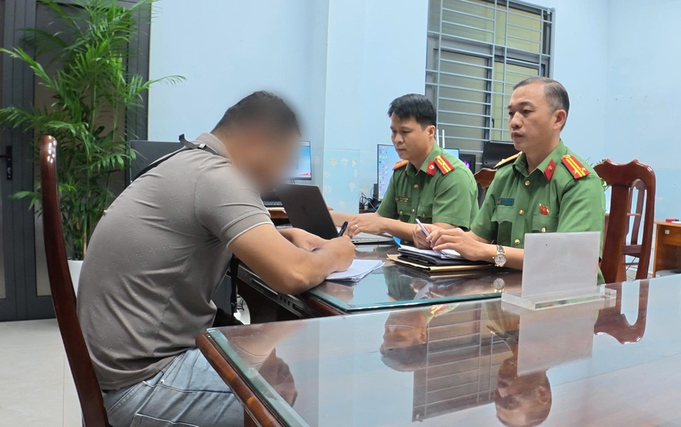 Đ&agrave; Nẵng: Xử phạt người đăng b&igrave;nh luận sai sự thật về l&atilde;nh đạo cấp cao - Ảnh 1.