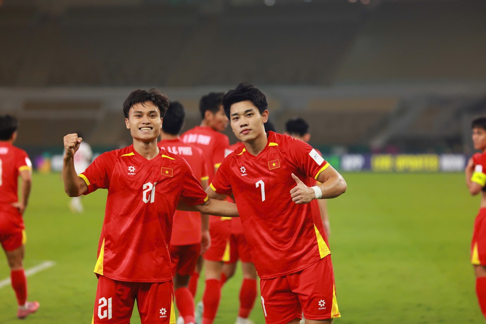 Thưởng thức Đ&igrave;nh Bắc 'th&ecirc;u hoa dệt gấm' với những th&ocirc;ng số kinh ngạc, kh&oacute; tưởng tượng anh đang bị điều n&agrave;y...- Ảnh 2.