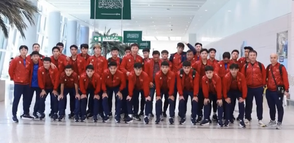 U.23 Việt Nam đến Ả Rập X&ecirc; &Uacute;t an to&agrave;n, Thanh Nh&agrave;n vẫn chưa đi lại được b&igrave;nh thường- Ảnh 2.