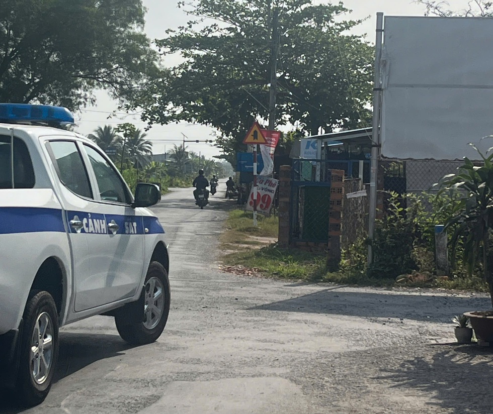 Vĩnh Long: Điều tra nghi &aacute;n 'chồng g&acirc;y tai nạn cho vợ rồi tự s&aacute;t'- Ảnh 1.