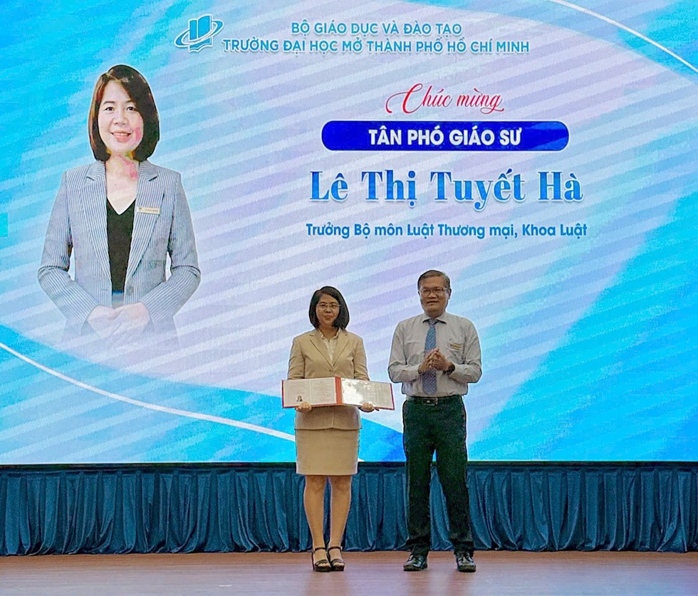 Trường ĐH Mở TP.HCM bổ nhiệm 2 t&acirc;n ph&oacute; gi&aacute;o sư khoa Luật- Ảnh 1.