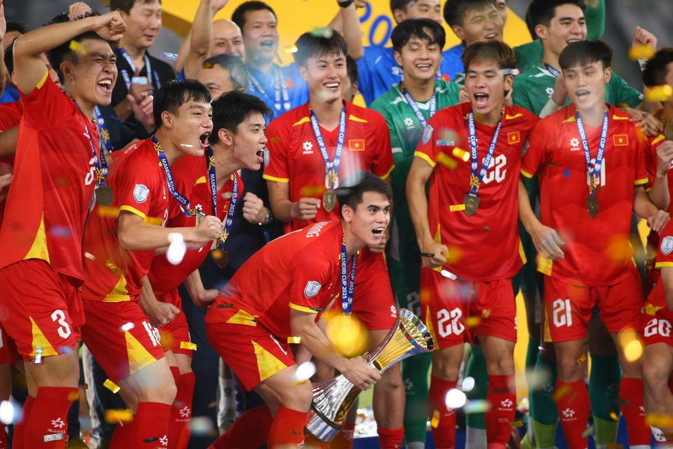 Văn Khang vẫn được đeo băng đội trưởng U.23 Việt Nam: Đình Bắc và Hiểu Minh cùng làm đội phó- Ảnh 1.