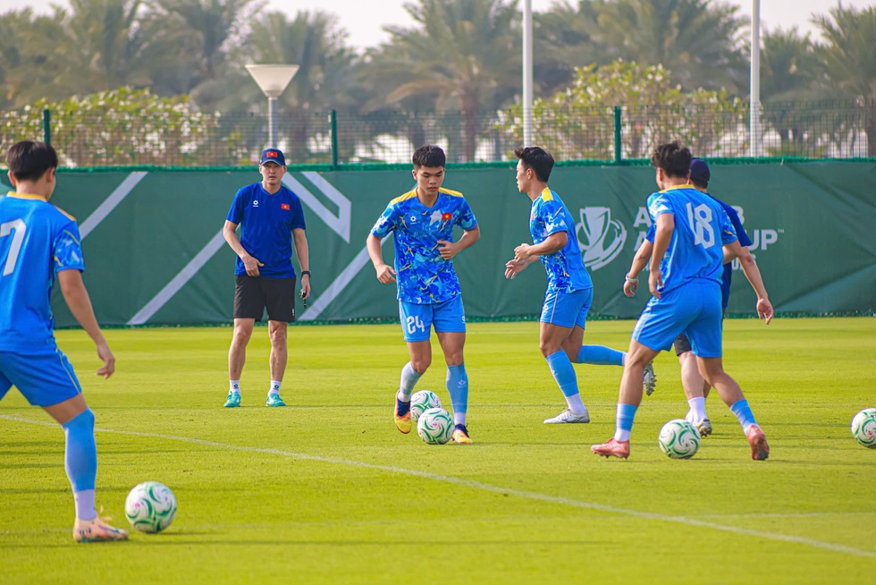 U.23 Việt Nam đội h&igrave;nh si&ecirc;u tấn c&ocirc;ng đấu Jordan: &Ocirc;ng Kim g&acirc;y sốc, người su&yacute;t bị loại L&ecirc; Ph&aacute;t đ&aacute; ch&iacute;nh- Ảnh 2.