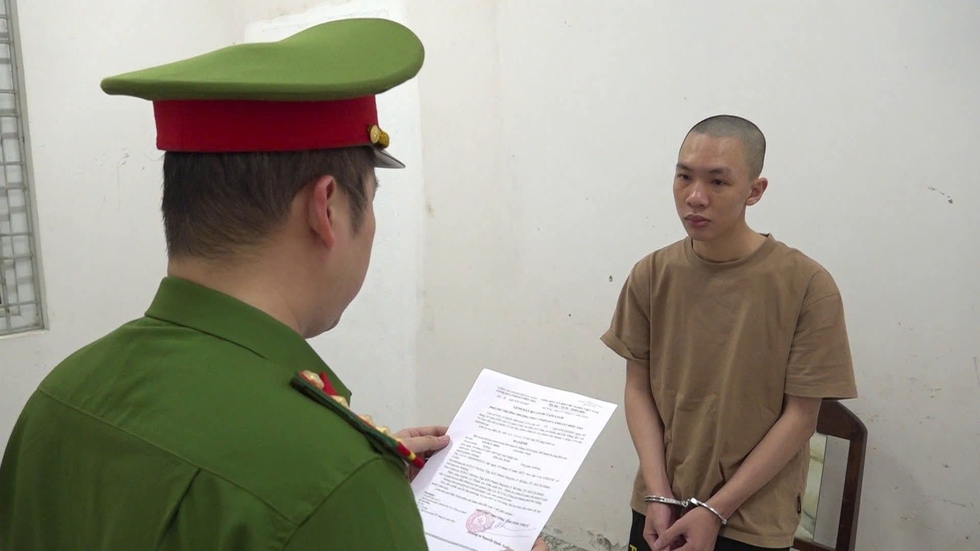 Giả danh giảng vi&ecirc;n, lừa đảo sinh vi&ecirc;n mua đồng phục chiếm đoạt hơn 700 triệu đồng - Ảnh 1.