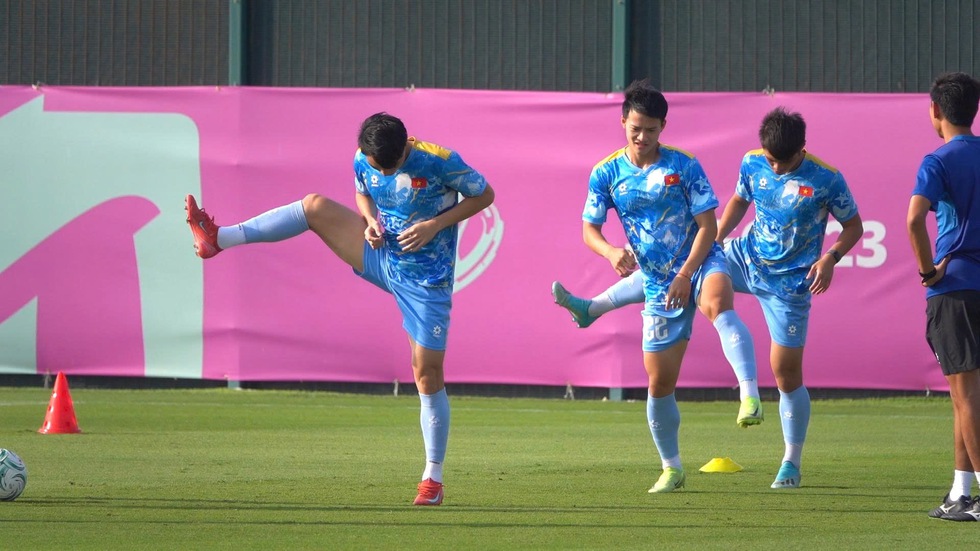 Thanh Nh&agrave;n trở lại, U.23 Việt Nam th&ecirc;m phương &aacute;n đ&aacute; phạt: H&atilde;y mang U.23 Kyrgyzstan đến đ&acirc;y! - Ảnh 1.