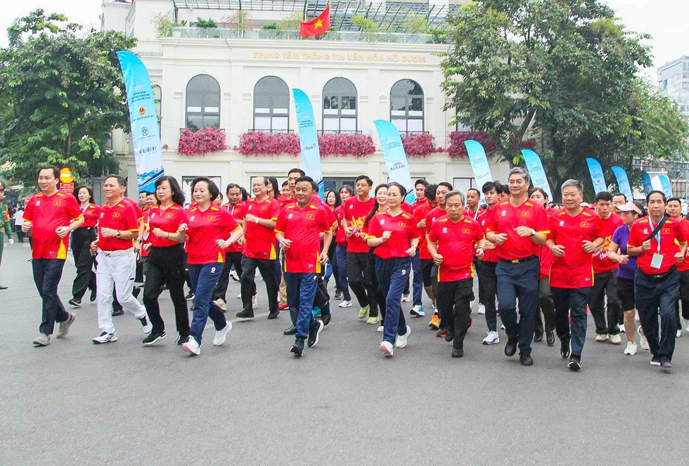 Phó thủ tướng Phạm Thị Thanh Trà: 'Mỗi người dân Việt Nam hãy lựa chọn một môn thể thao phù hợp để tập luyện' - Ảnh 6.
