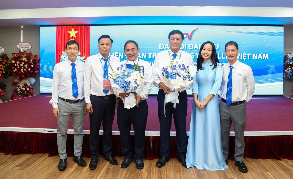 Ông Đặng Hà Việt giữ chức Chủ tịch Liên đoàn Trượt băng và Roller Việt Nam- Ảnh 1.
