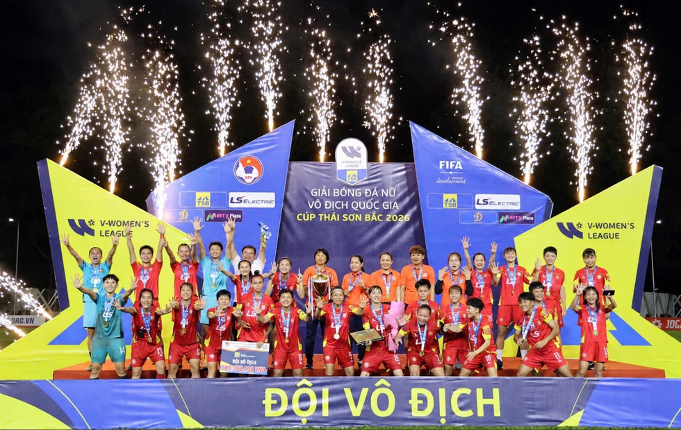 CLB nữ TP.HCM I đăng quang trong ngày nhận thất bại, vẫn lập kỷ lục rất đáng ngưỡng mộ- Ảnh 2.