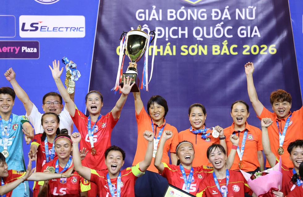CLB nữ TP.HCM I đăng quang trong ngày nhận thất bại, vẫn lập kỷ lục rất đáng ngưỡng mộ- Ảnh 1.