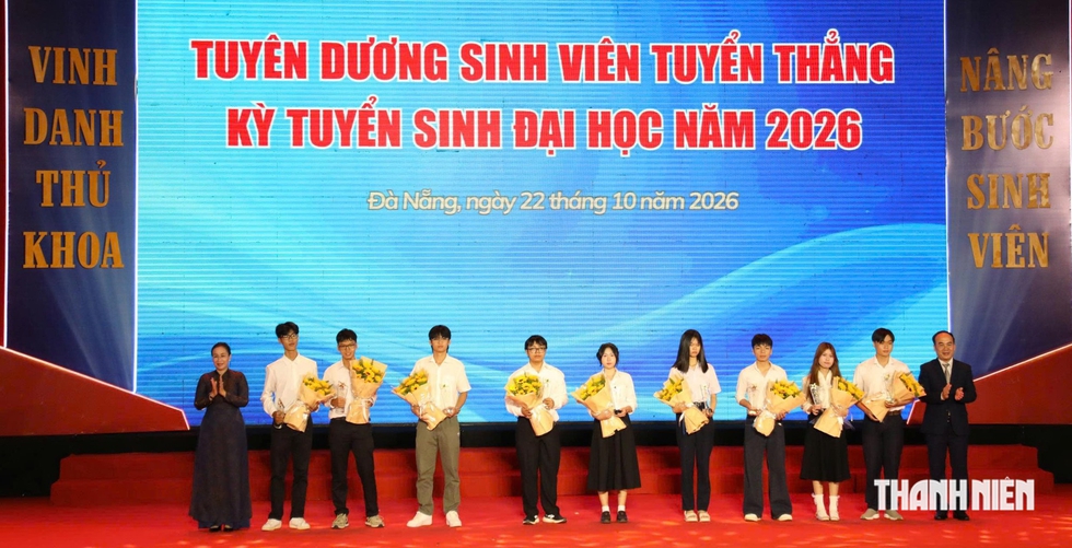 Hơn 670 triệu đồng tiếp sức thủ khoa, sinh vi&ecirc;n vượt kh&oacute; ở Đ&agrave; Nẵng- Ảnh 2.