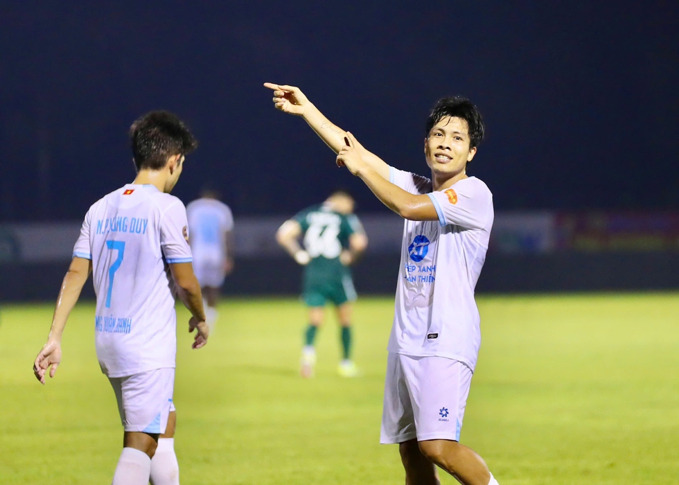 Văn Hậu, Th&agrave;nh Chung v&agrave; Văn Vĩ t&aacute;i xuất Asian Cup: H&agrave;ng thủ đội tuyển Việt Nam kh&ocirc;ng c&ograve;n mong manh- Ảnh 2.