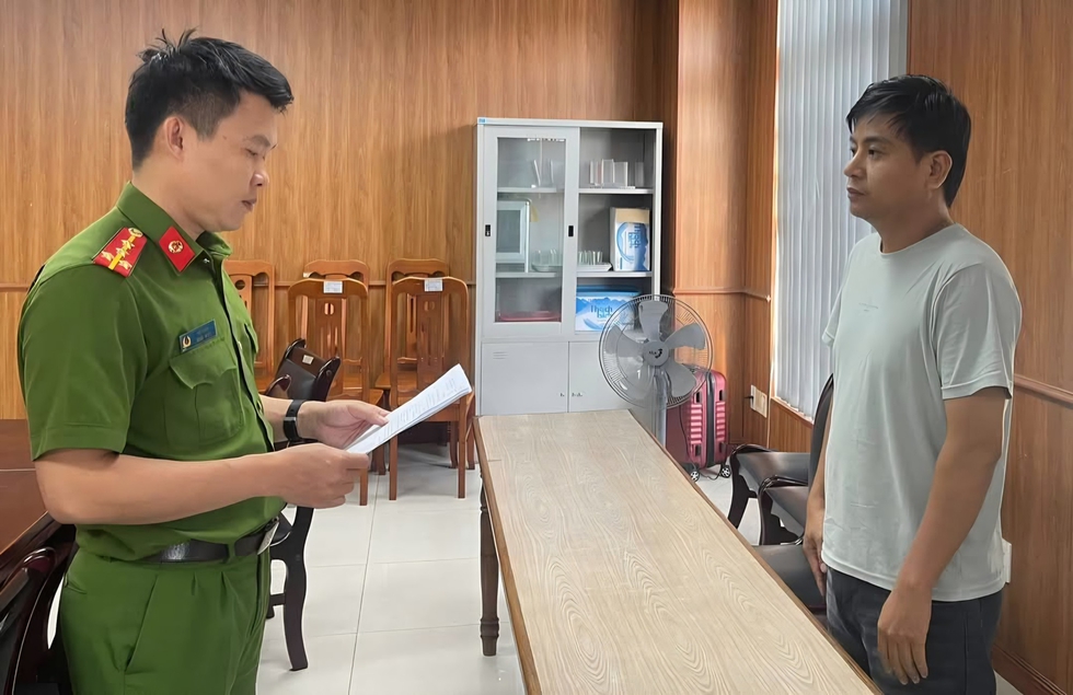 Khởi tố người ch&aacute;u chiếm đoạt hơn 4,7 tỉ đồng khi d&igrave; ở Mỹ nhờ mua nh&agrave;- Ảnh 1.