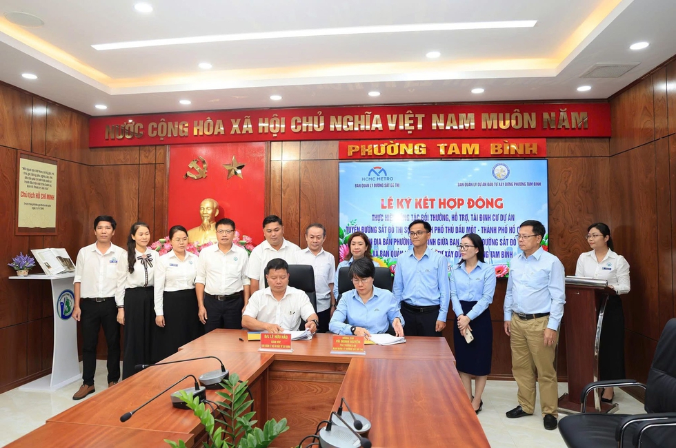 Một phường ở TP.HCM k&yacute; hợp đồng bồi thường tuyến metro Thủ Dầu Một - TP.HCM- Ảnh 1.