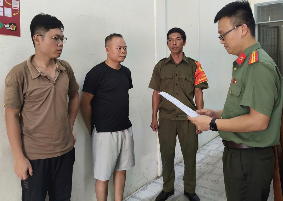 B&oacute;c gỡ nh&oacute;m rửa tiền 700 tỉ đồng cho tổ chức lừa đảo tại Campuchia- Ảnh 1.