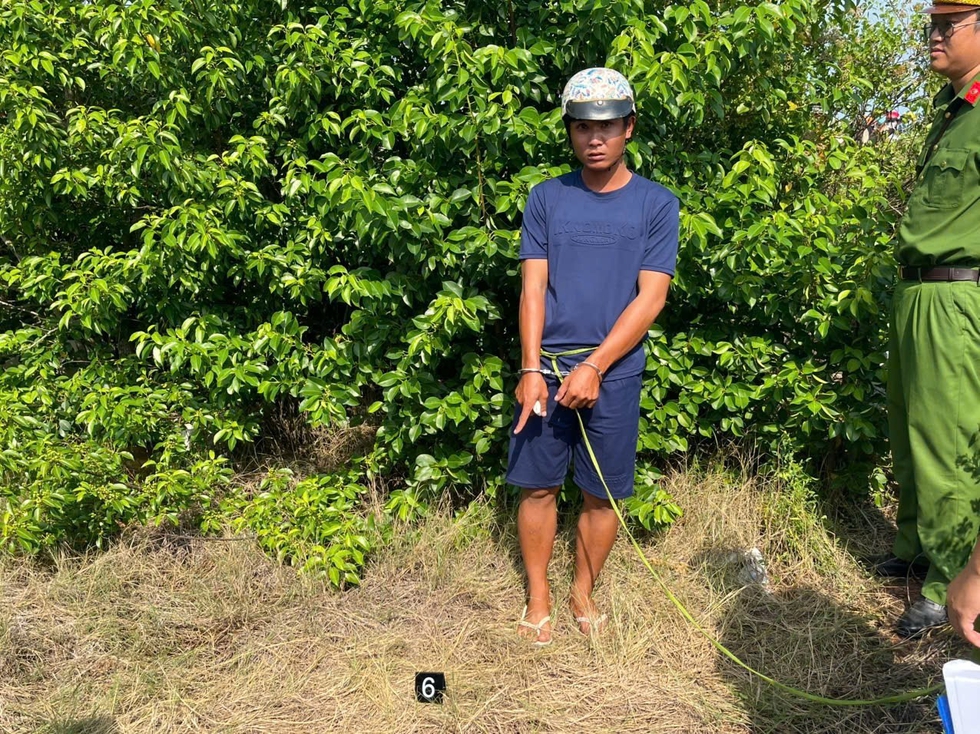 Bắt người đ&agrave;n &ocirc;ng hiếp d&acirc;m c&ocirc; g&aacute;i giữa đường- Ảnh 1.