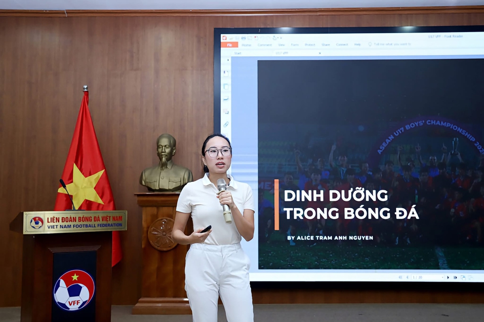 HLV Roland đề xuất n&oacute;ng trước World Cup U.17, VFF v&agrave; U.17 Việt Nam c&oacute; động th&aacute;i rất đặc biệt - Ảnh 3.