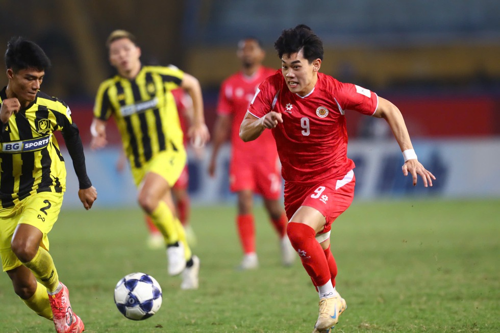 Quang Hải ch&oacute;i s&aacute;ng rực rỡ, Đ&igrave;nh Bắc lập si&ecirc;u phẩm: CLB CAHN đ&egrave; bẹp Tampines Rovers- Ảnh 3.