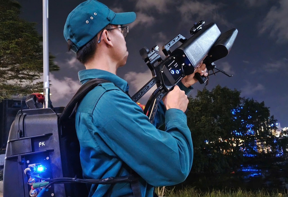 Đ&agrave; Nẵng huy động qu&acirc;n đội, c&ocirc;ng an xử l&yacute; drone bay tr&aacute;i ph&eacute;p ở v&ugrave;ng cấm- Ảnh 1.