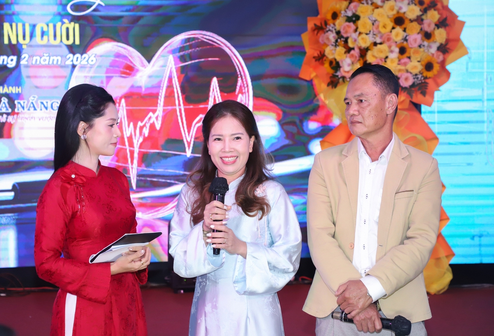  Xúc động chuyện vợ hiến gan cứu chồng thoát 'án tử' ung thư- Ảnh 1.