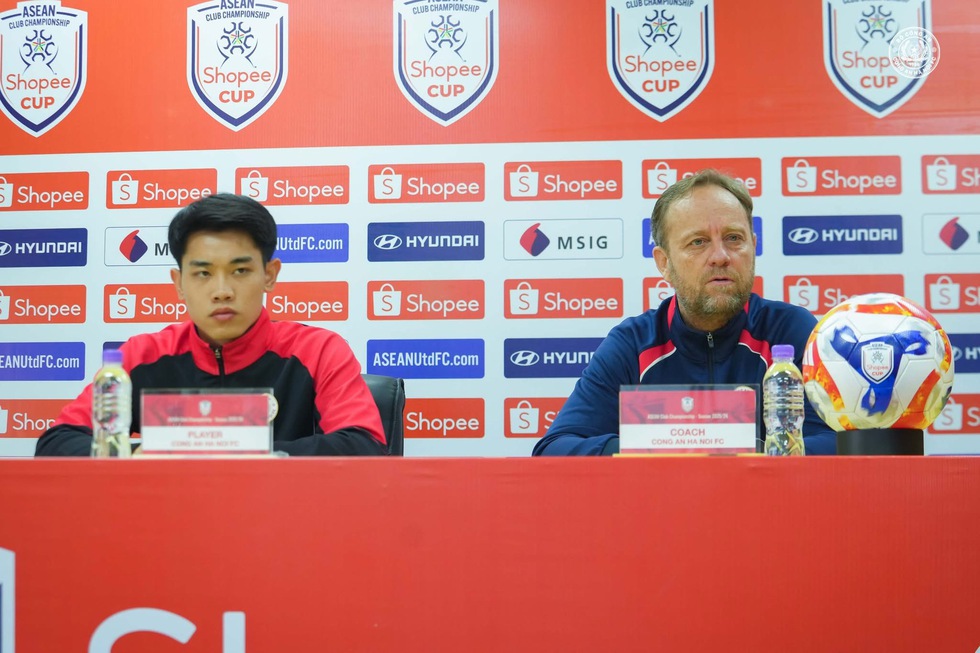 HLV Polking bất ngờ phủ nhận một điều, Đ&igrave;nh Bắc n&oacute;i rất hay &lsquo;nếu CLB CAHN cho t&ocirc;i ra s&acirc;n&hellip;&rsquo;- Ảnh 2.