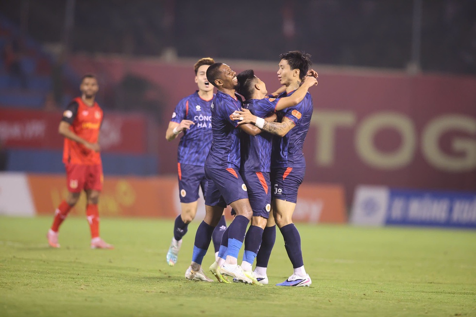 CLB CAHN đang thể hiện phong độ hủy diệt