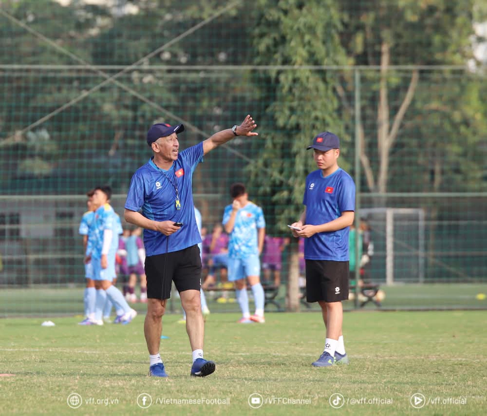 Tiền đạo Việt kiều Croatia Antonio Moric bất ngờ được &lsquo;biệt ph&aacute;i&rsquo; từ U.19 sang U.23 Việt Nam, tại sao?- Ảnh 1.