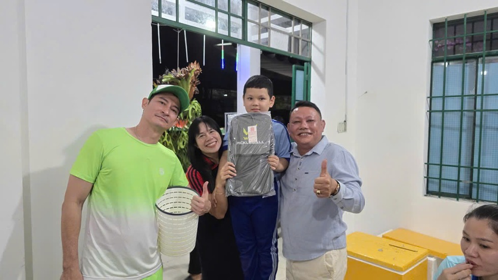 Giải pickleball thắt chặt t&igrave;nh cảm giữa những người cống hiến cho giải TNSV THACO cup 2026- Ảnh 3.