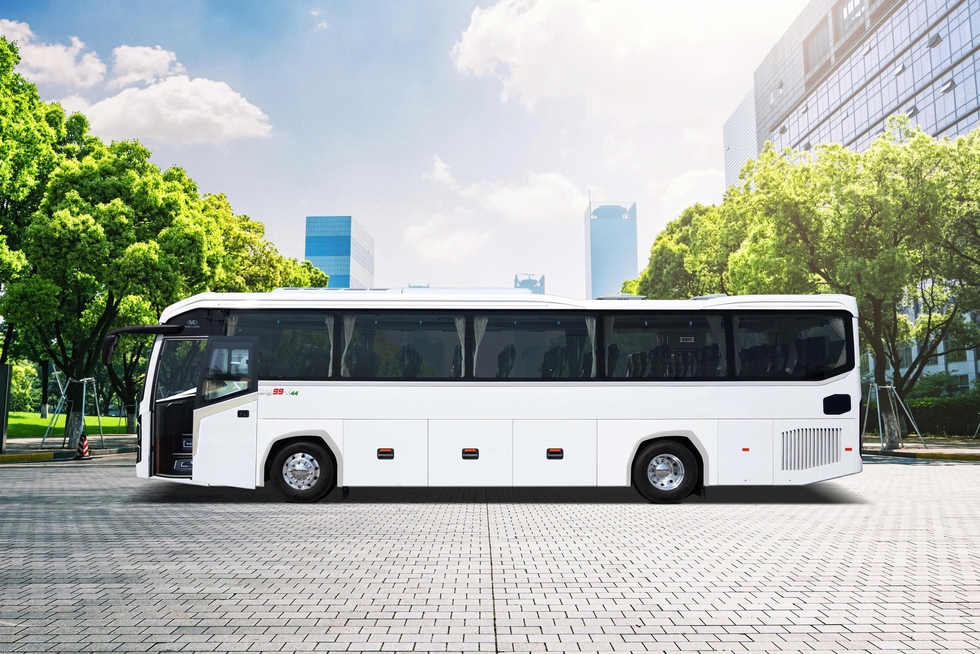 Kim Long Motor xuất khẩu l&ocirc; xe bus 'made in Vietnam' đầu ti&ecirc;n sang Th&aacute;i Lan- Ảnh 2.