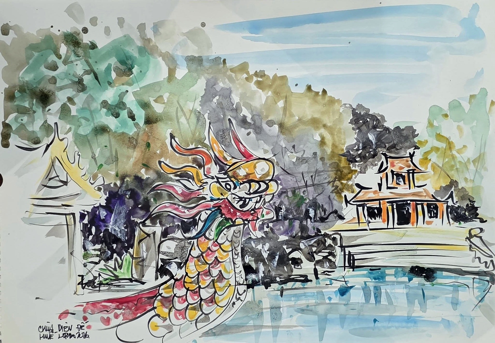 Ng&ocirc;i ch&ugrave;a c&oacute; bức tranh trần khổng lồ - Ảnh 3.