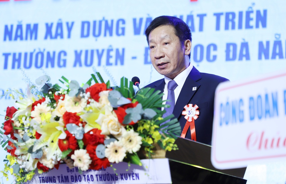 Khi AI 'g&otilde; cửa' giảng đường, Đại học Đ&agrave; Nẵng đẩy mạnh đ&agrave;o tạo số th&ocirc;ng minh- Ảnh 1.