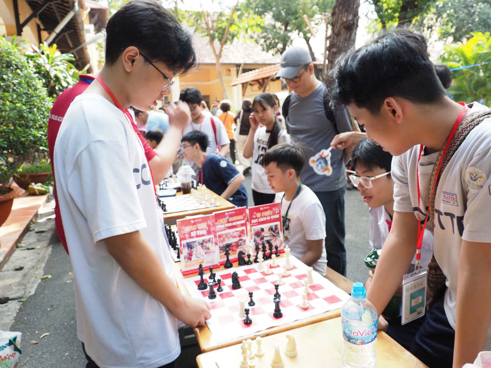 Học sinh tham dự ng&agrave;y hội ng&ocirc;n ngữ c&oacute; nhiều người học đứng thứ 4 tr&ecirc;n thế giới- Ảnh 1.