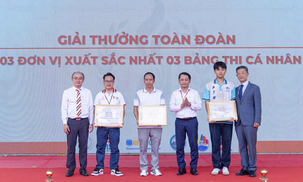 Lộ diện c&aacute;c qu&aacute;n qu&acirc;n Olympic tin học miền Trung - T&acirc;y nguy&ecirc;n- Ảnh 5.