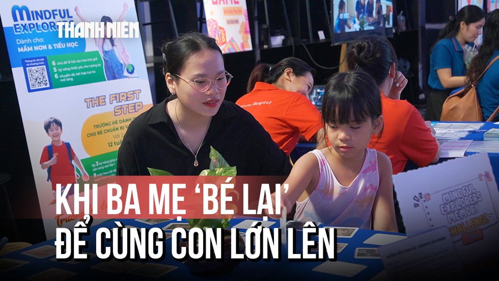 Khi ba mẹ &lsquo;b&eacute; lại&rsquo; để c&ugrave;ng con lớn l&ecirc;n- Ảnh 1.