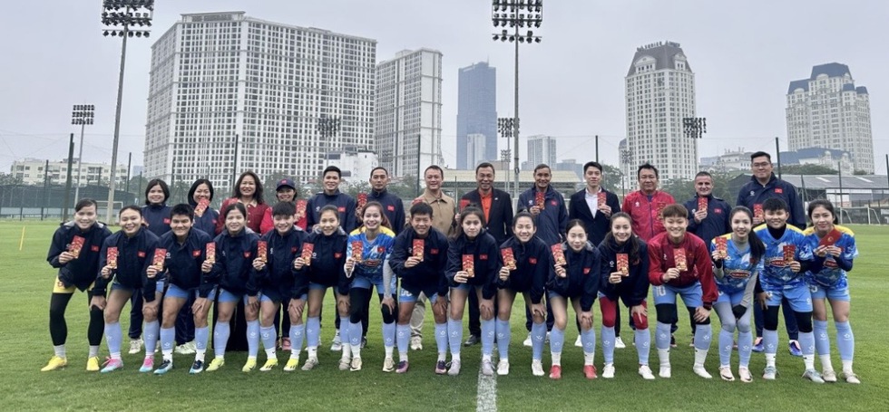 Đ&atilde; t&igrave;m được người thay thế HLV Mai Đức Chung: T&acirc;n HLV đội tuyển nữ Việt Nam Ho&agrave;ng Văn Ph&uacute;c- Ảnh 2.