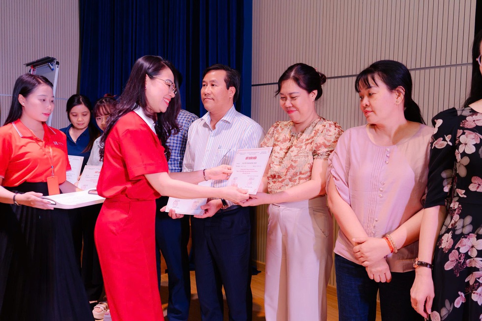 Gi&aacute;o vi&ecirc;n học c&aacute;ch xử l&yacute; khủng hoảng v&agrave; hỗ trợ t&acirc;m l&yacute; học sinh năm 2026 - Ảnh 4.