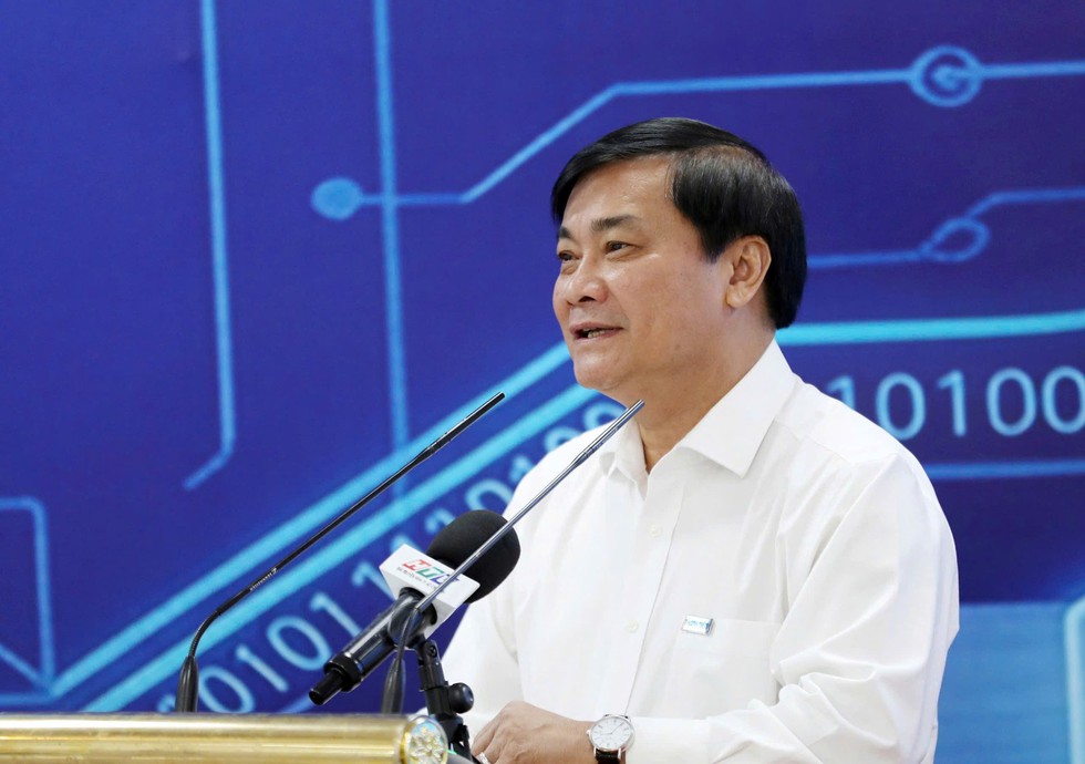 Nh&agrave; b&aacute;o Nguyễn Ngọc To&agrave;n - Ph&oacute; chủ tịch Hội LHTN Việt Nam, Ủy vi&ecirc;n BCH Hội Nh&agrave; b&aacute;o Việt Nam mang đến hội thảo những c&acirc;u chuyện thực tế n&oacute;ng hổi từ tờ b&aacute;o do &ocirc;ng l&agrave;m tổng bi&ecirc;n tập