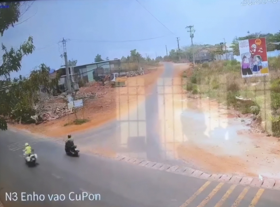 Vụ nam sinh lớp 12 tử vong ở Đắk Lắk: C&ocirc;ng an cung cấp clip mới- Ảnh 1.