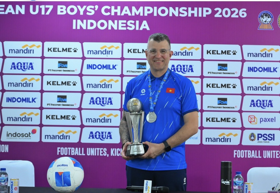 HLV Roland nói những điều tuyệt hay về nhà vô địch U.17 Việt Nam, hé lộ đích lớn hơn tại châu Á- Ảnh 2.