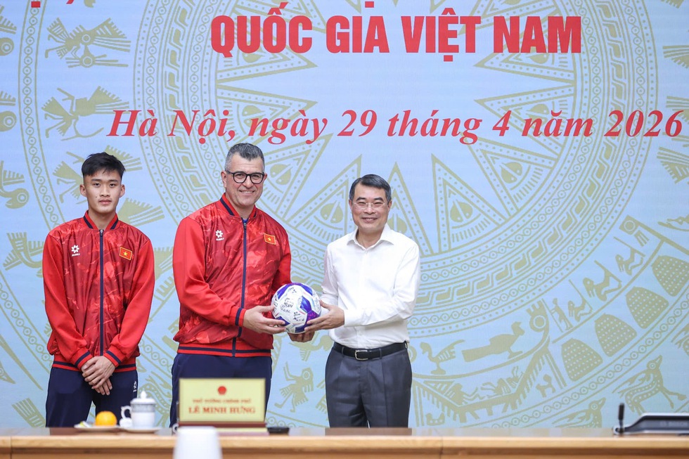 Thủ tướng L&ecirc; Minh Hưng gặp mặt, ch&uacute;c mừng U.17 Việt Nam: &lsquo;Mong đội gi&agrave;nh những chiến thắng lớn hơn&rsquo;- Ảnh 5.