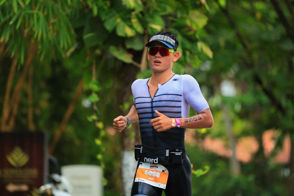 Nguyễn Thị &Aacute;nh Vi&ecirc;n g&acirc;y ch&uacute; &yacute; tại IRONMAN Đ&agrave; Nẵng- Ảnh 3.