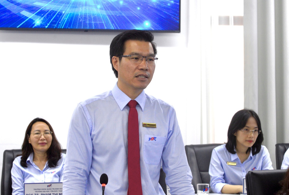 LĐLĐ TP.HCM hợp t&aacute;c với trường đại học T&ocirc;n Đức Thắng: C&ocirc;ng nh&acirc;n được hưởng lợi g&igrave;?- Ảnh 3.