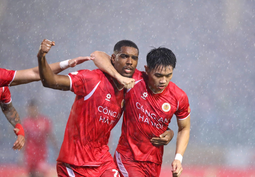 Lịch thi đấu V-League cực n&oacute;ng h&ocirc;m nay: Becamex TP.HCM sẽ rớt hạng nếu kh&ocirc;ng thắng nổi SLNA- Ảnh 4.