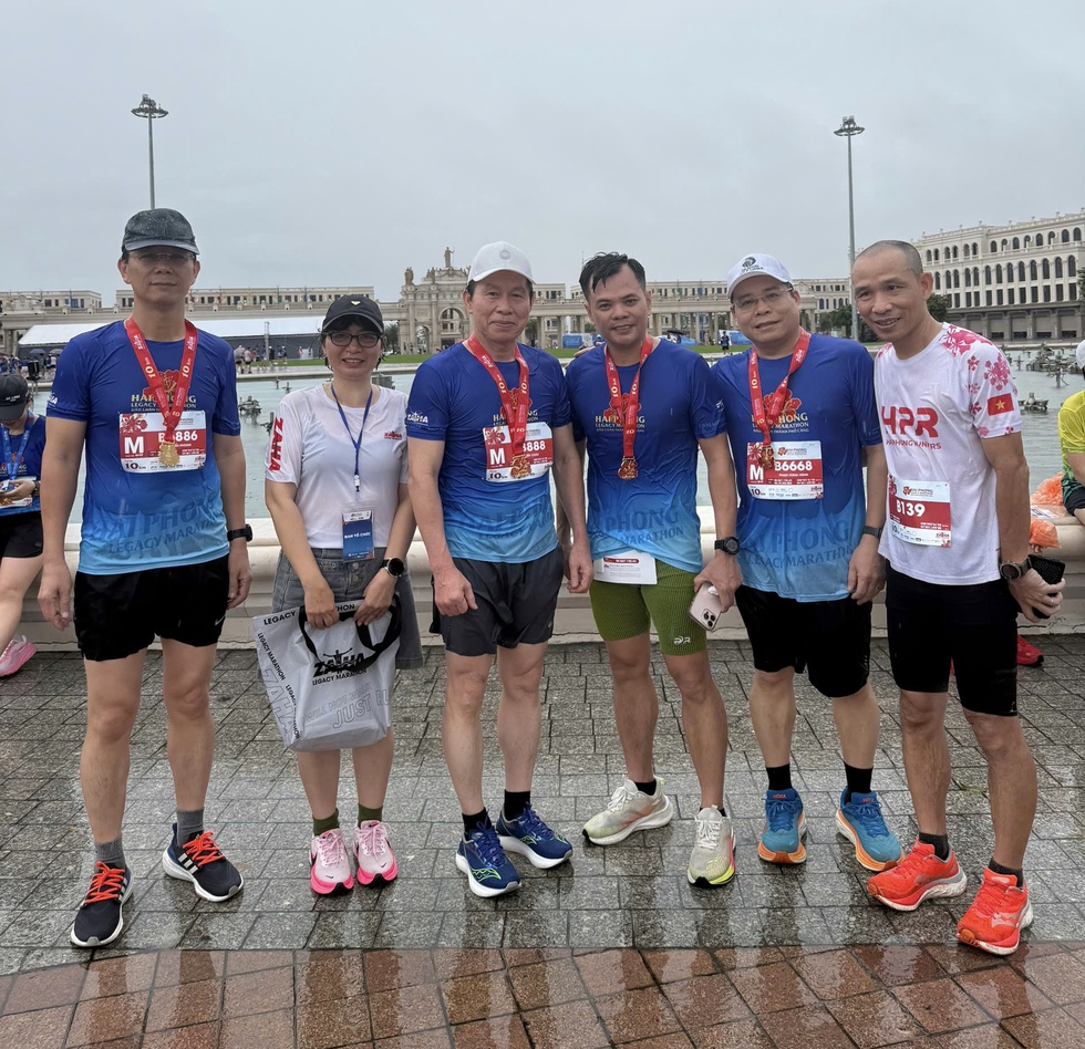 Hồng Lệ v&agrave; Anh Kh&ocirc;i v&ocirc; địch giải chạy Hải Ph&ograve;ng Legacy Marathon 2026, lan tỏa th&ocirc;ng điệp sống xanh- Ảnh 3.
