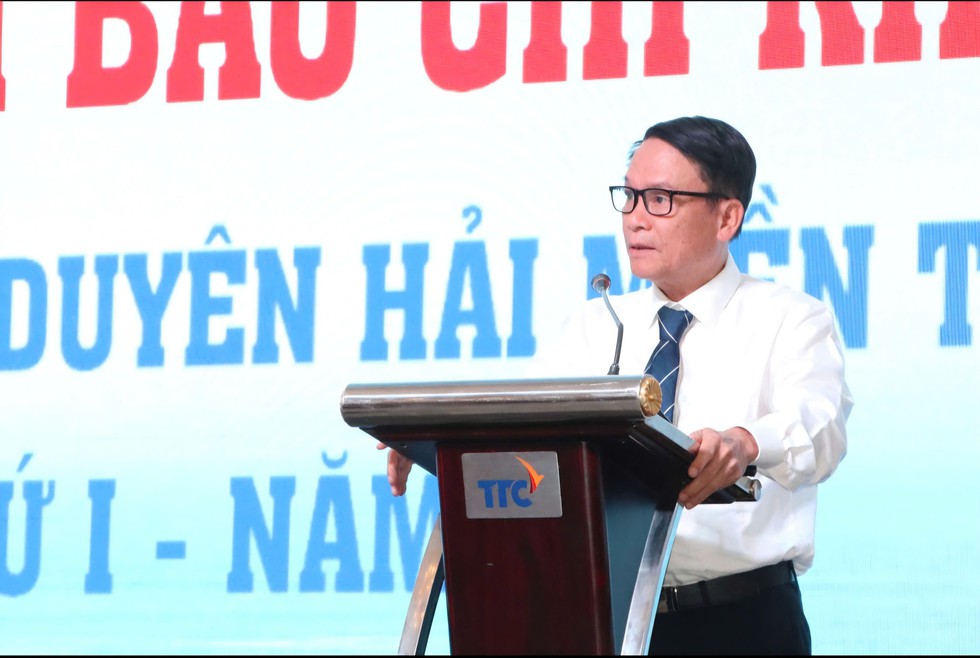 Hội Nh&agrave; b&aacute;o Việt Nam trao giải B&aacute;o ch&iacute; T&acirc;y nguy&ecirc;n v&agrave; Duy&ecirc;n hải miền Trung- Ảnh 2.