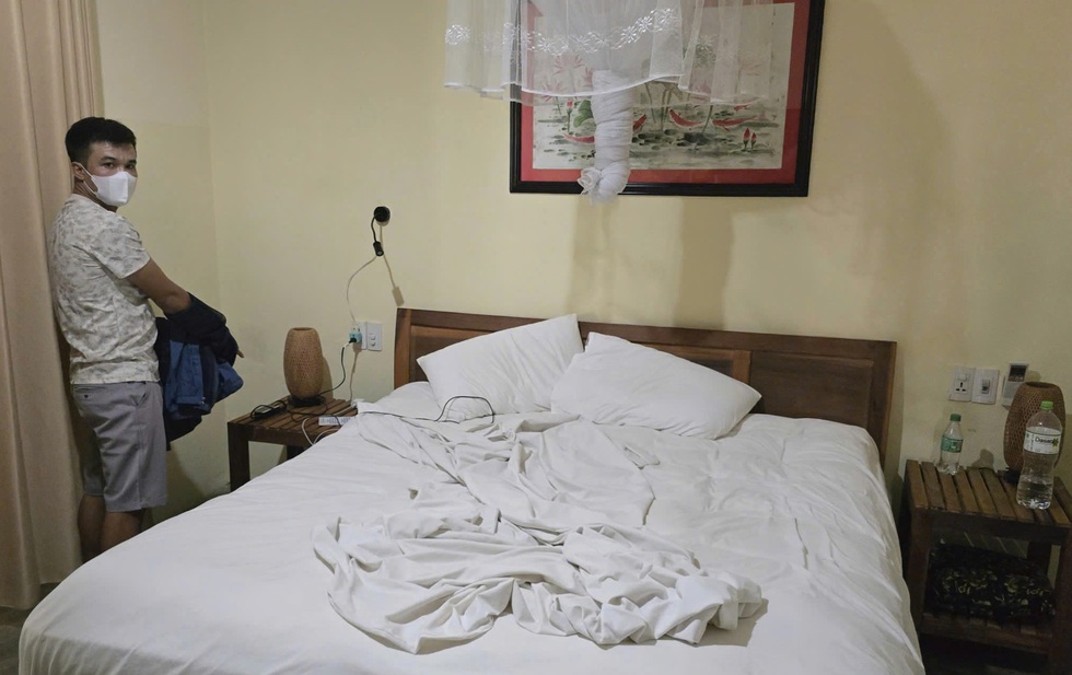 Đột nhập villa ở Hội An trộm 2 iPhone đời mới, nghi phạm nhiều tiền &aacute;n bị bắt- Ảnh 2.