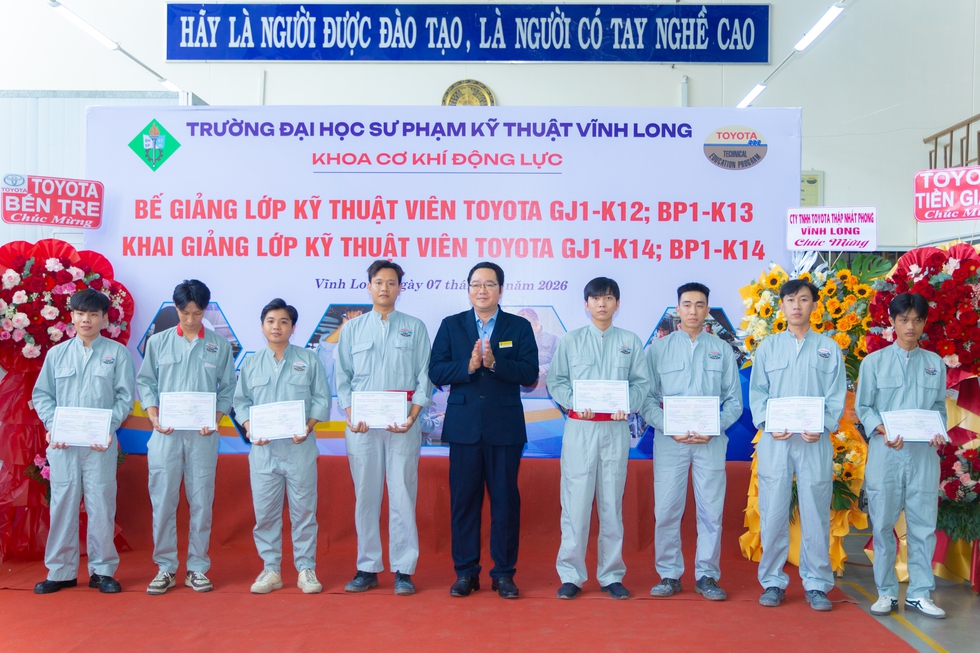 90% học viên ở Trường ĐH Sư phạm Kỹ thuật Vĩnh Long được Toyota tuyển dụng- Ảnh 1.